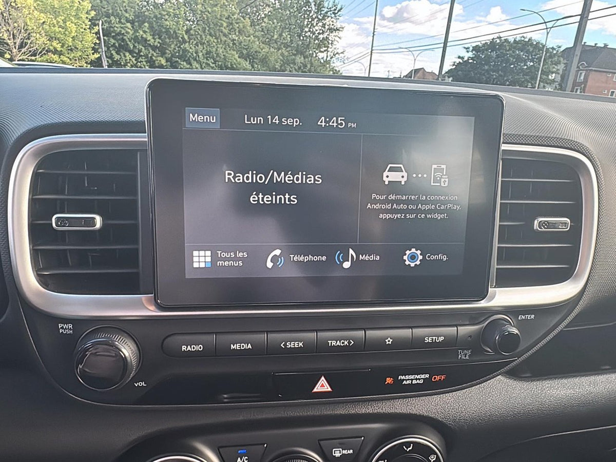 2025 Hyundai Venue Essential