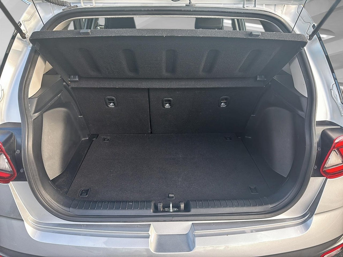 2025 Hyundai Venue Essential