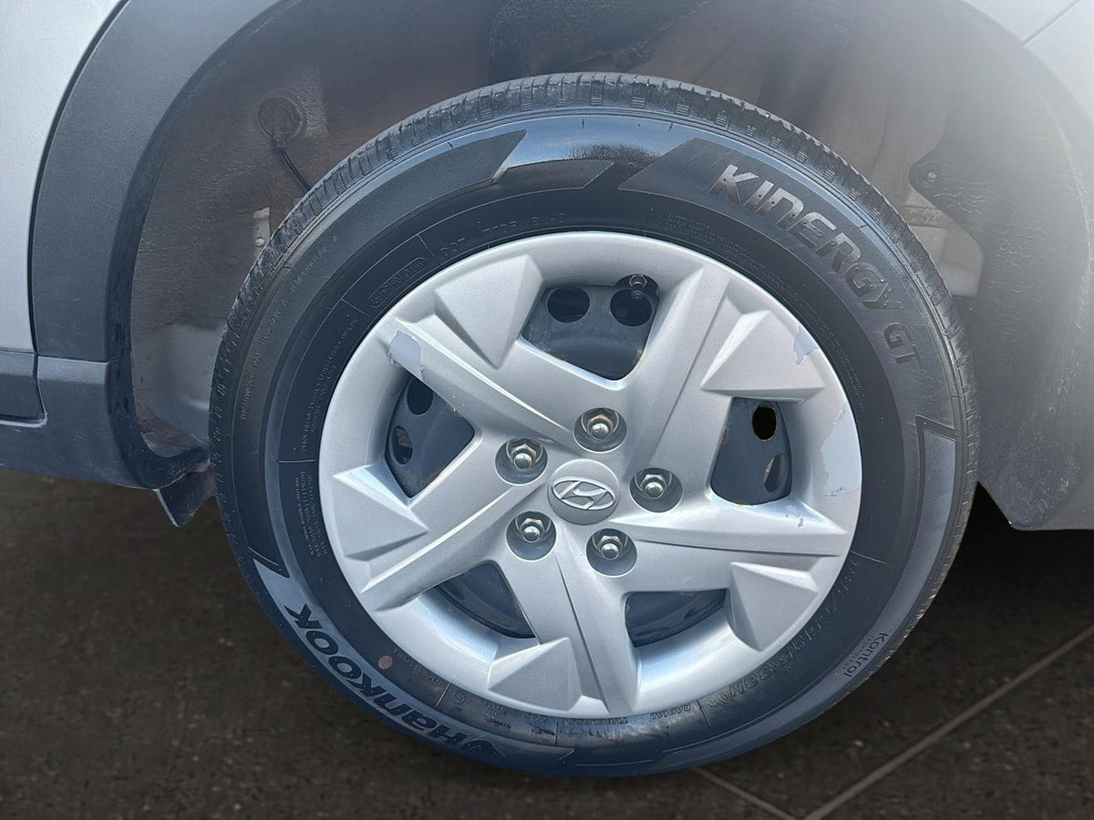 2025 Hyundai Venue Essential