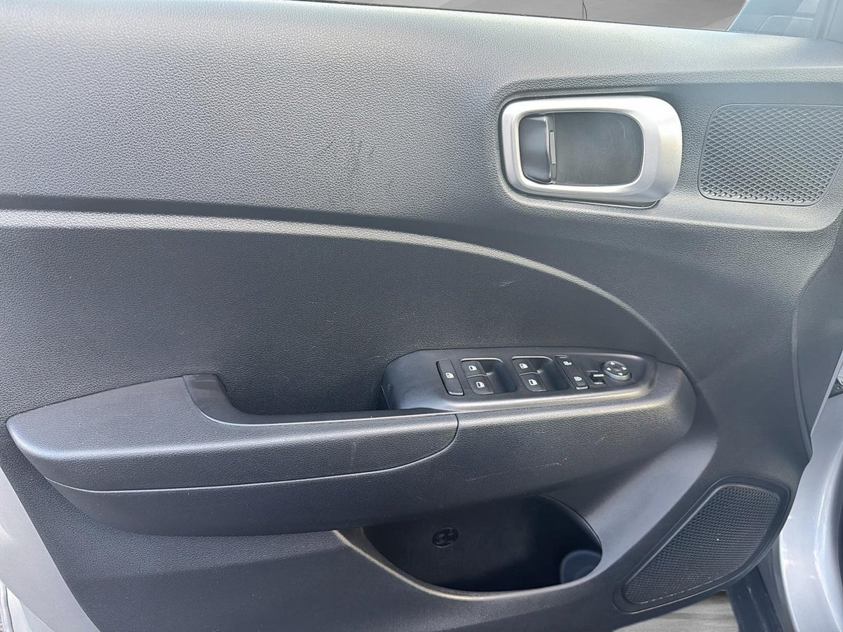 2025 Hyundai Venue Essential