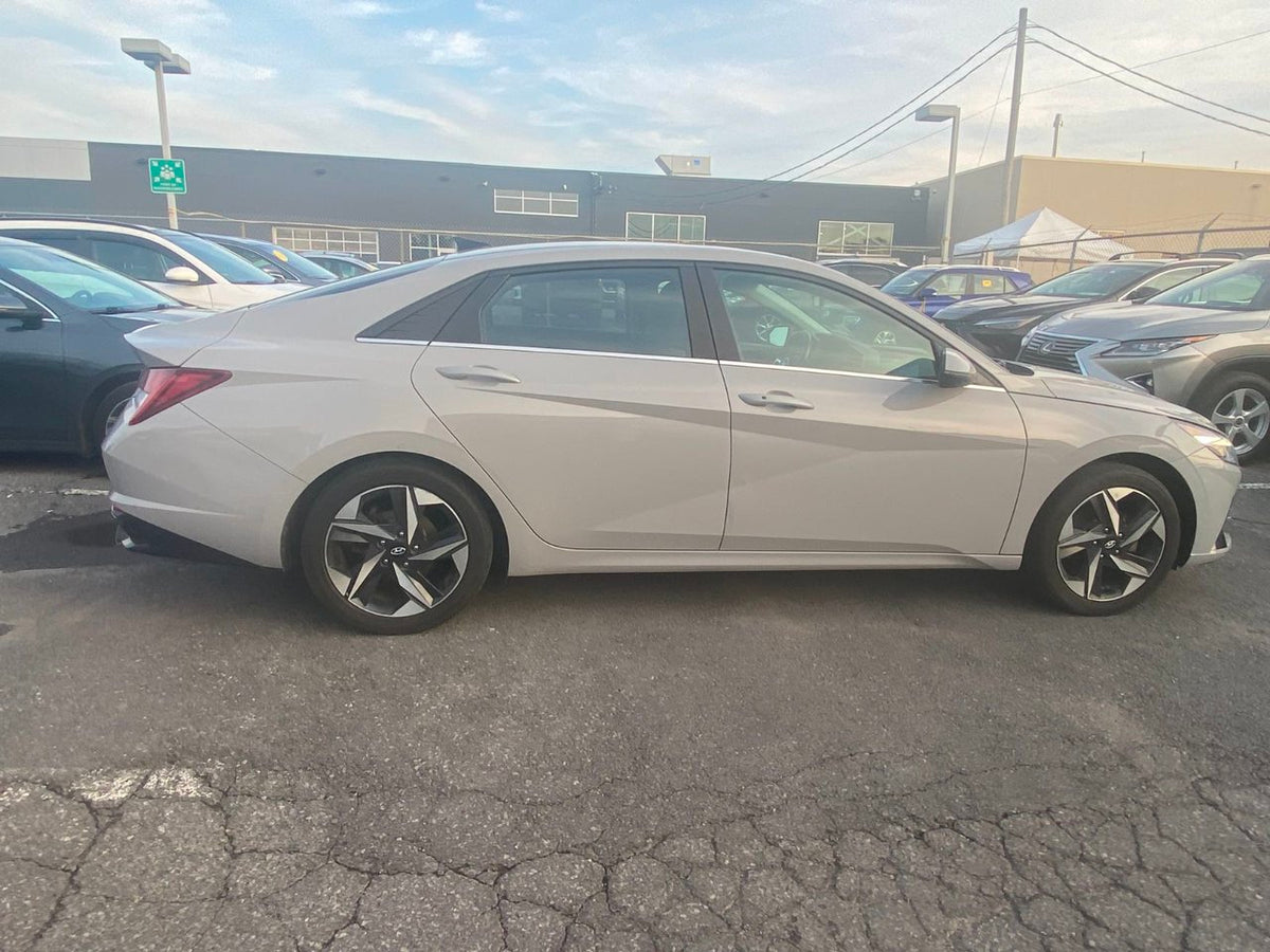 2022 Hyundai Elantra Ultimate