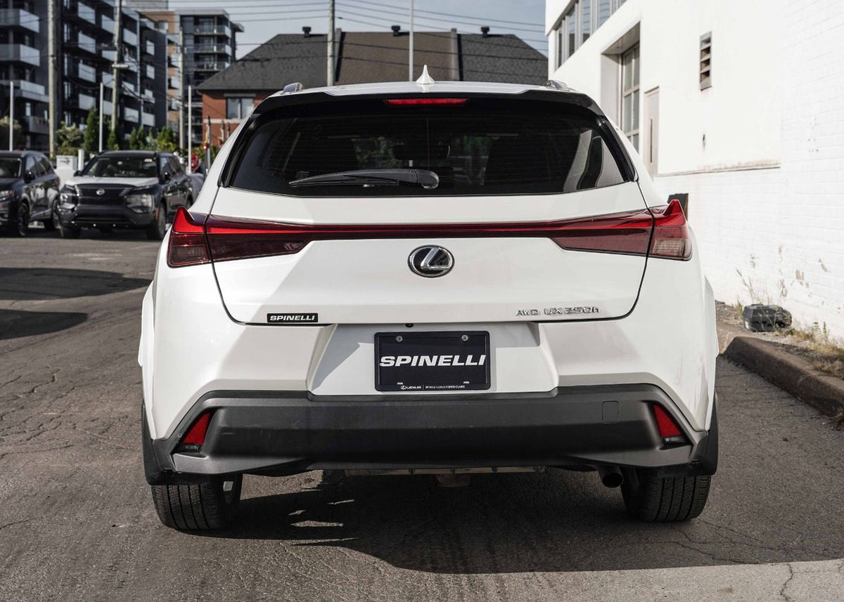 2023 Lexus UX 250h **PREMIUM HYBRIDE AWD**