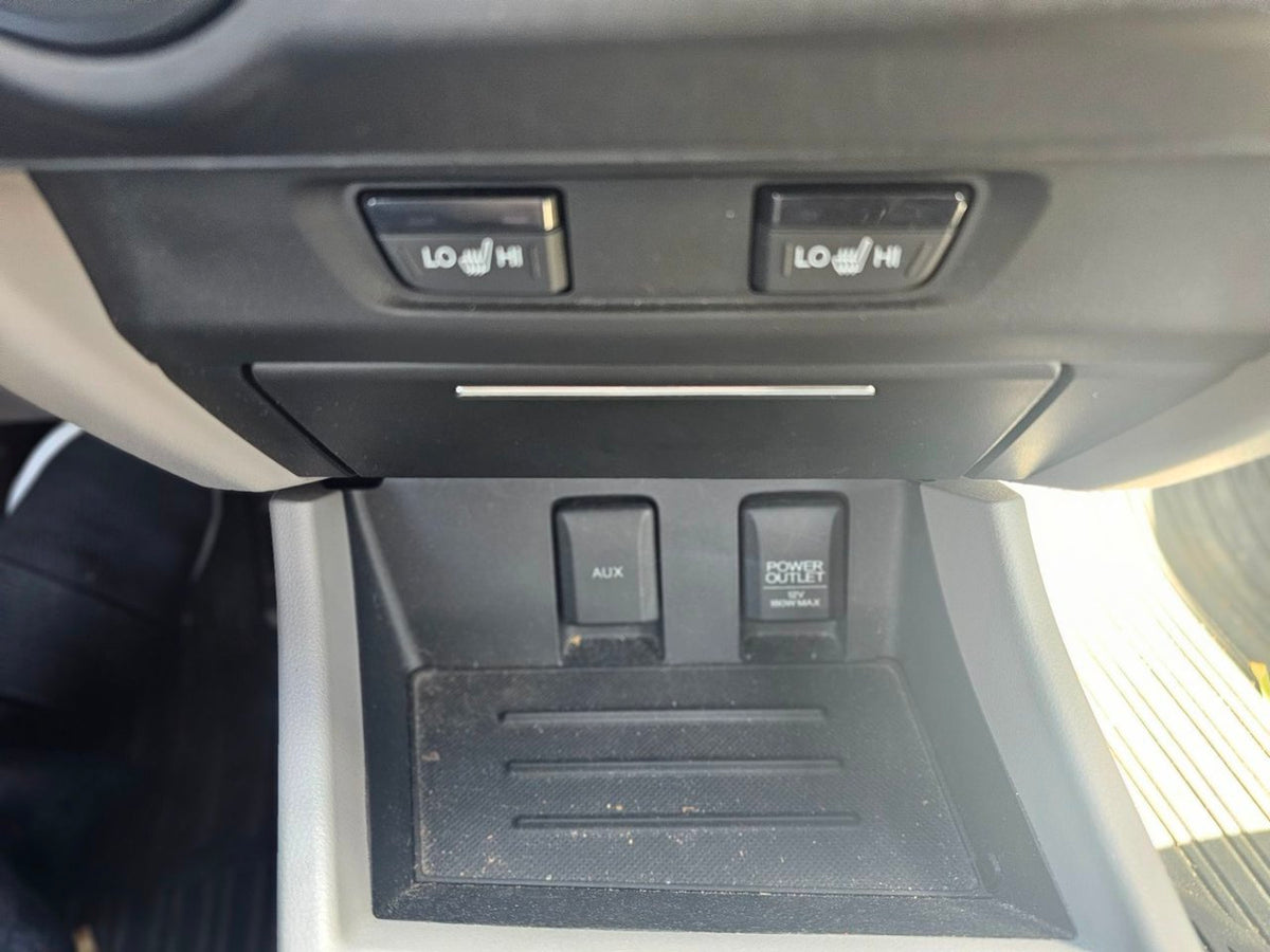 2014 Honda Civic Sedan LX MANUELLE; A/C GRP ELECTIQUE SIEGES CHAUFFANT
