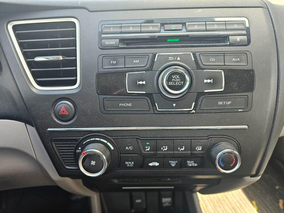 2014 Honda Civic Sedan LX MANUELLE; A/C GRP ELECTIQUE SIEGES CHAUFFANT