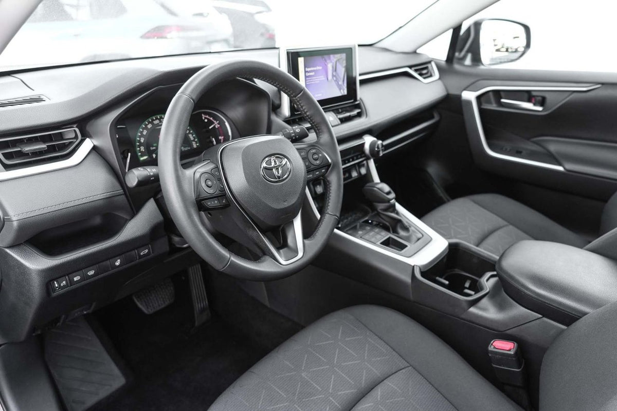 2024 Toyota RAV4 XLE AWD