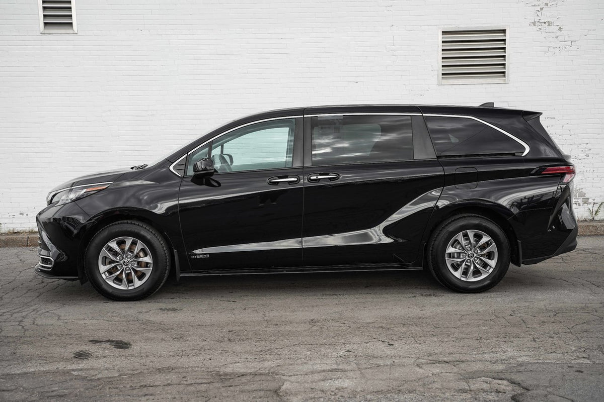 2021 Toyota Sienna XLE FWD