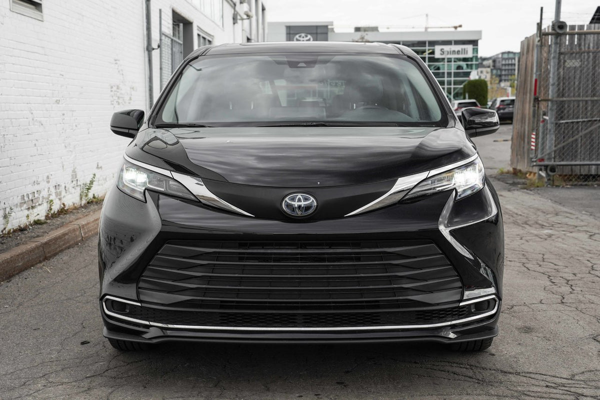 2021 Toyota Sienna XLE FWD