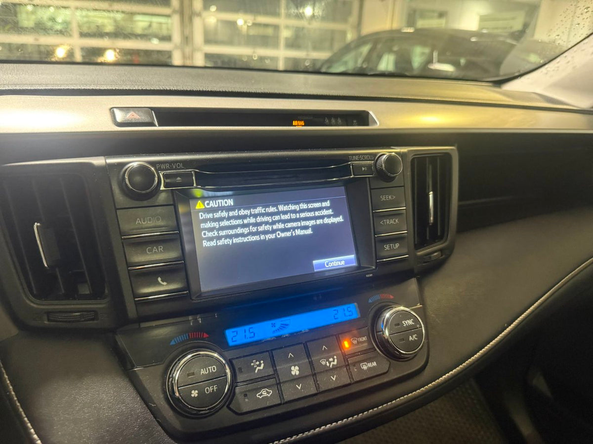 2017 Toyota RAV4 **XLE AWD**