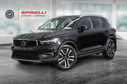 2022 Volvo XC40 Momentum