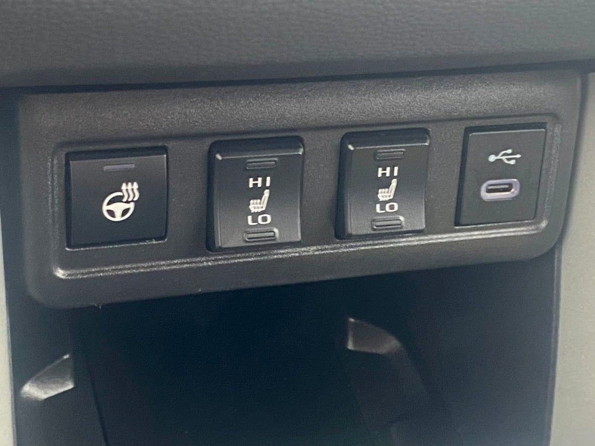 2025 Toyota Corolla Cross LE AWD