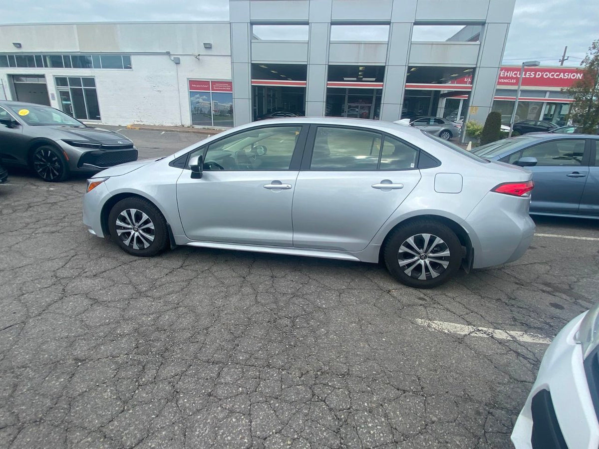 2025 Toyota Corolla Hybrid LE