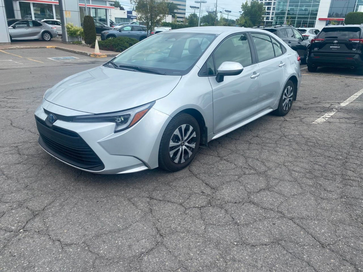2025 Toyota Corolla Hybrid LE