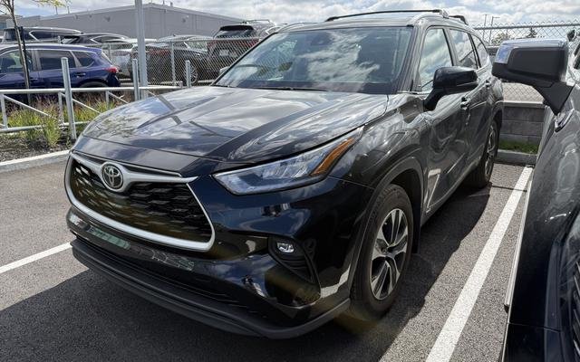 2025 Toyota Highlander Hybrid XLE