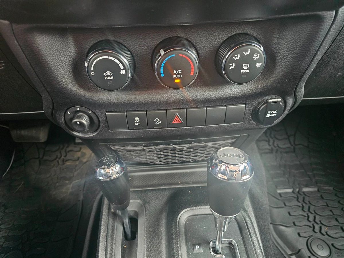 2017 Jeep Wrangler WILLYS 4WD; AUTOMATIQUE A/C TOIT DUR CRUISE AUDIO