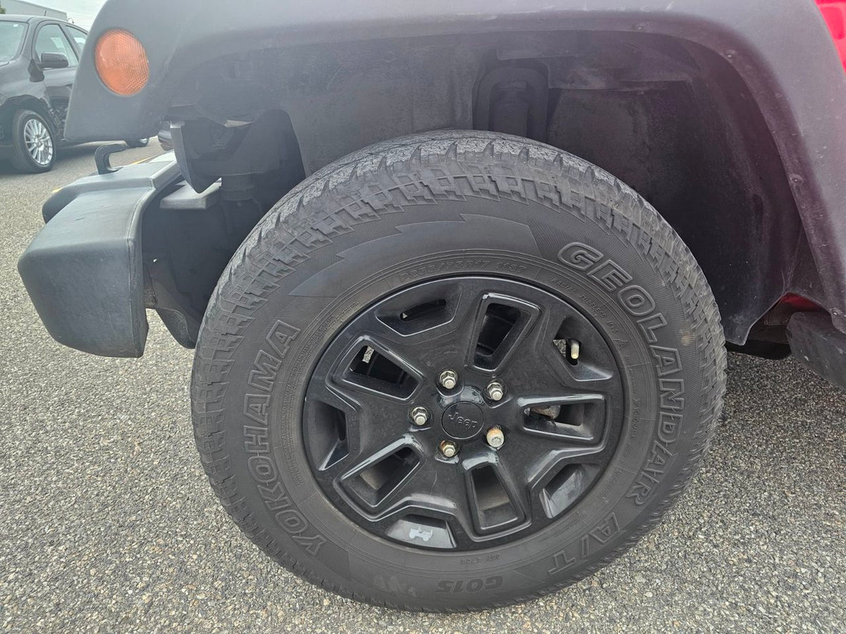 2017 Jeep Wrangler WILLYS 4WD; AUTOMATIQUE A/C TOIT DUR CRUISE AUDIO