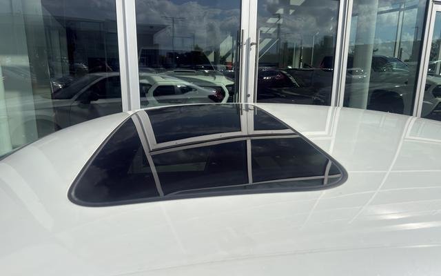 2025 Honda Civic Sedan Hybrid HYBRIDE SPORT BAS KM **LOW KM**