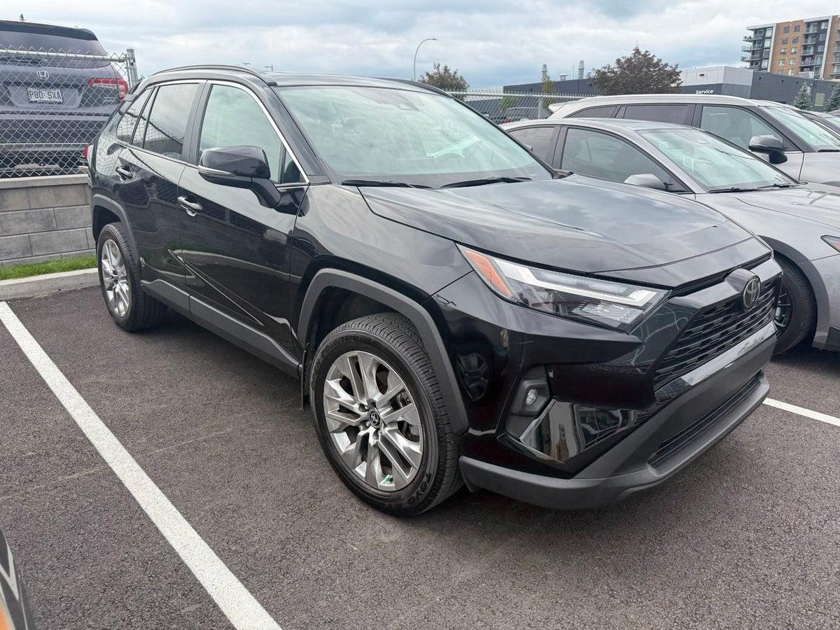 2025 Toyota RAV4 XLE PREMIUM AWD