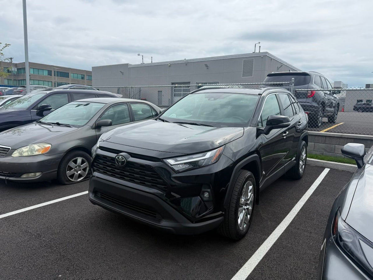 2025 Toyota RAV4 XLE PREMIUM AWD