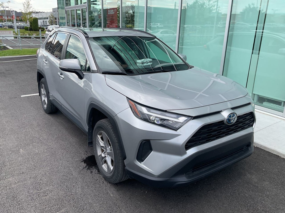 2022 Toyota RAV4 **HYBRID XLE AWD**