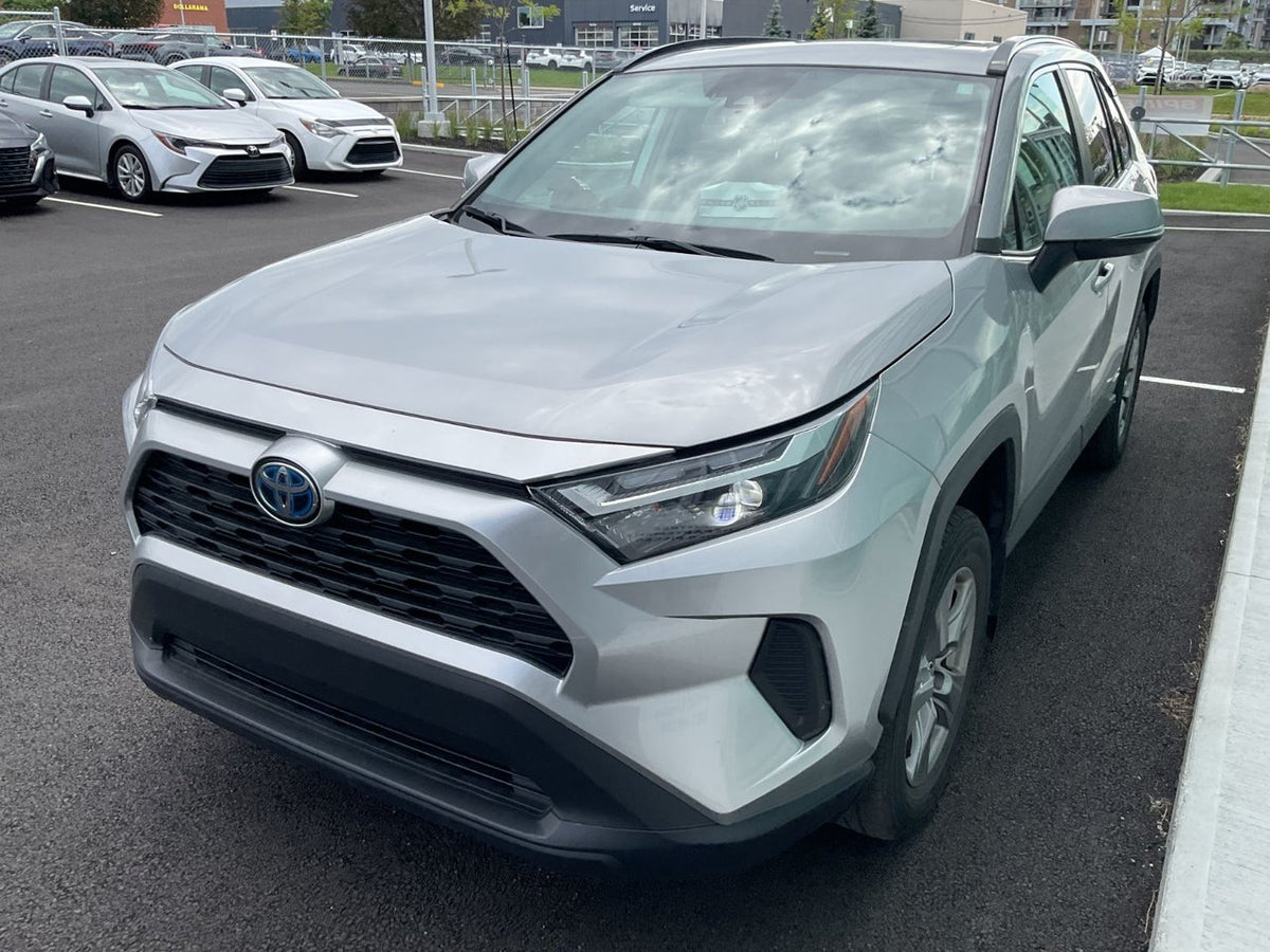 2022 Toyota RAV4 **HYBRID XLE AWD**