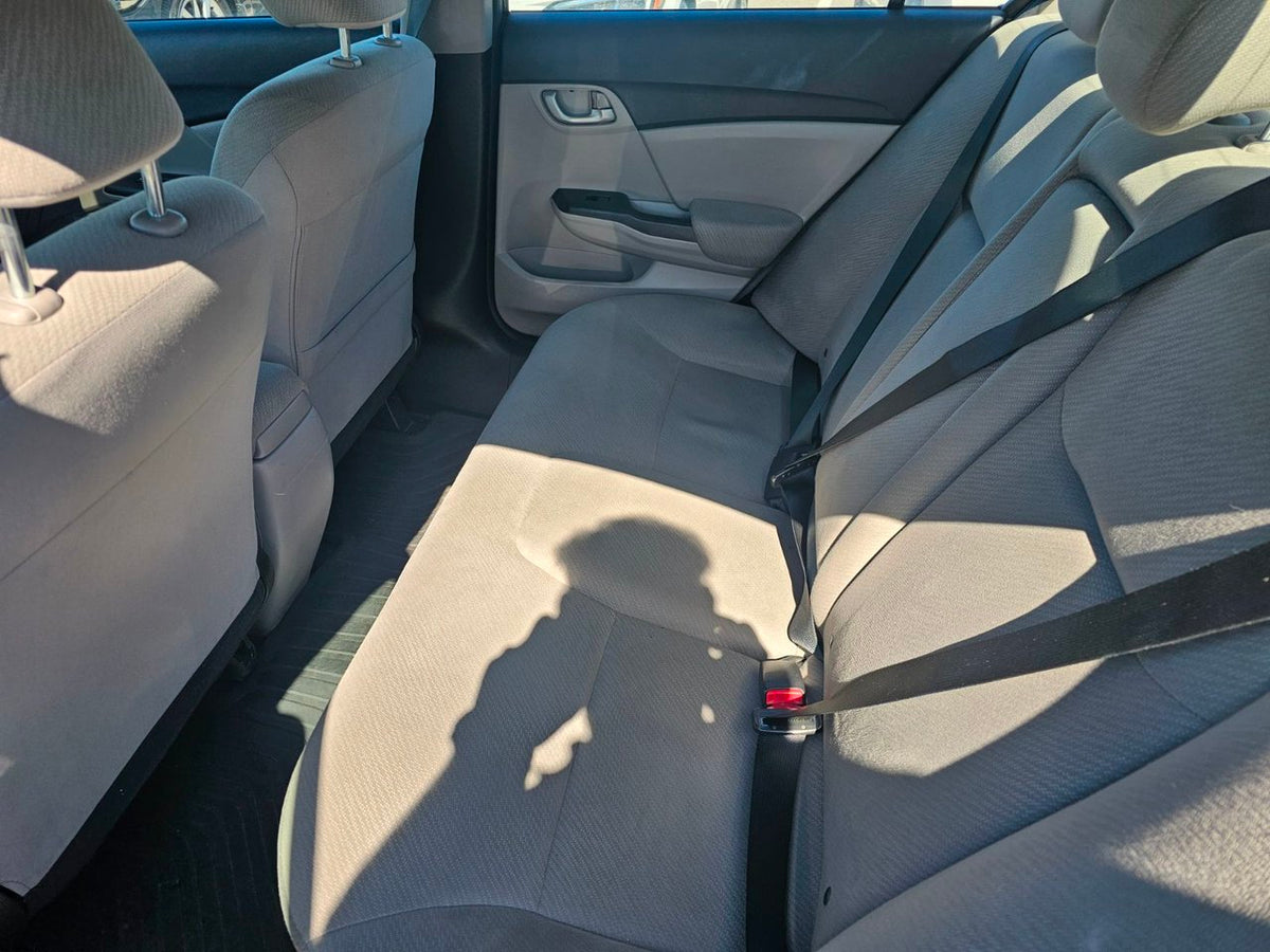 2013 Honda Civic Sdn LX AUTO; A/C SIEGES CHAUFFANT CRUISE BLUETOOTH