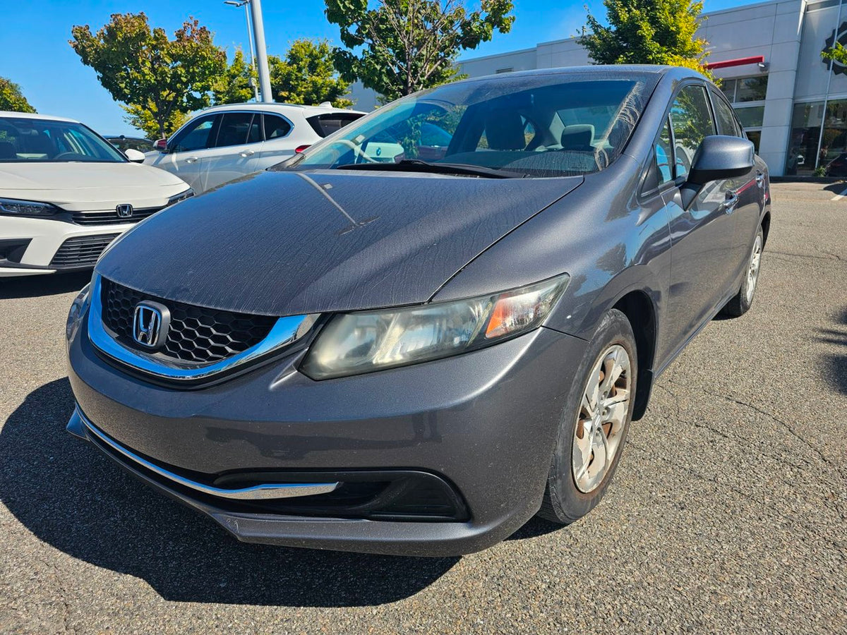 2013 Honda Civic Sdn LX AUTO; A/C SIEGES CHAUFFANT CRUISE BLUETOOTH