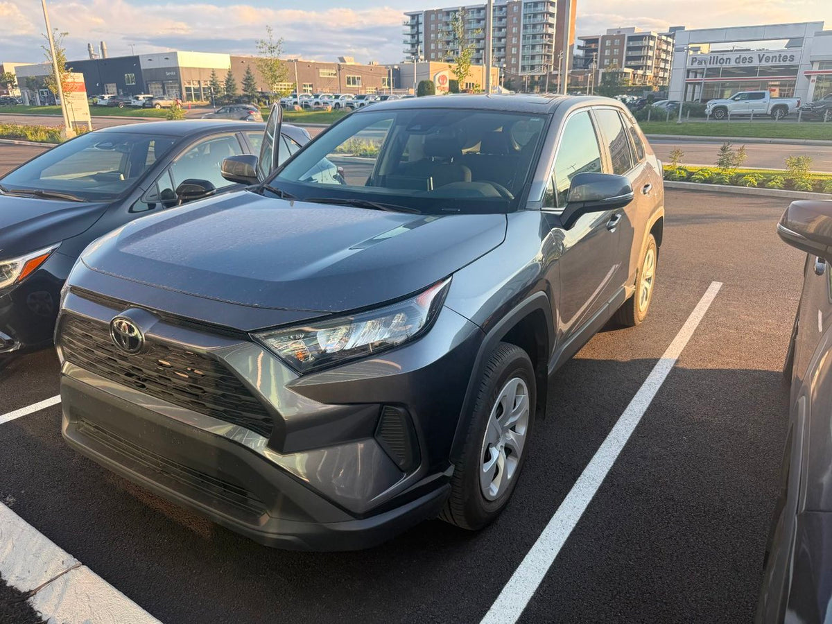 2025 Toyota RAV4 LE AWD