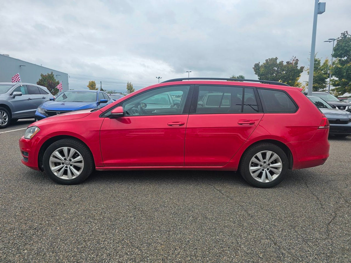 2017 Volkswagen Golf SportWagen TRENDLINE FWD; A/C CAMERA SIEGES CHAUFFANT MAGS