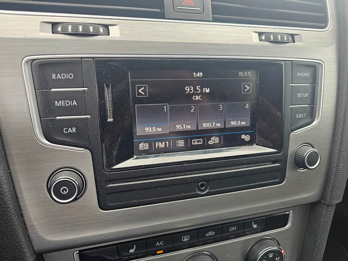 2017 Volkswagen Golf SportWagen TRENDLINE FWD; A/C CAMERA SIEGES CHAUFFANT MAGS