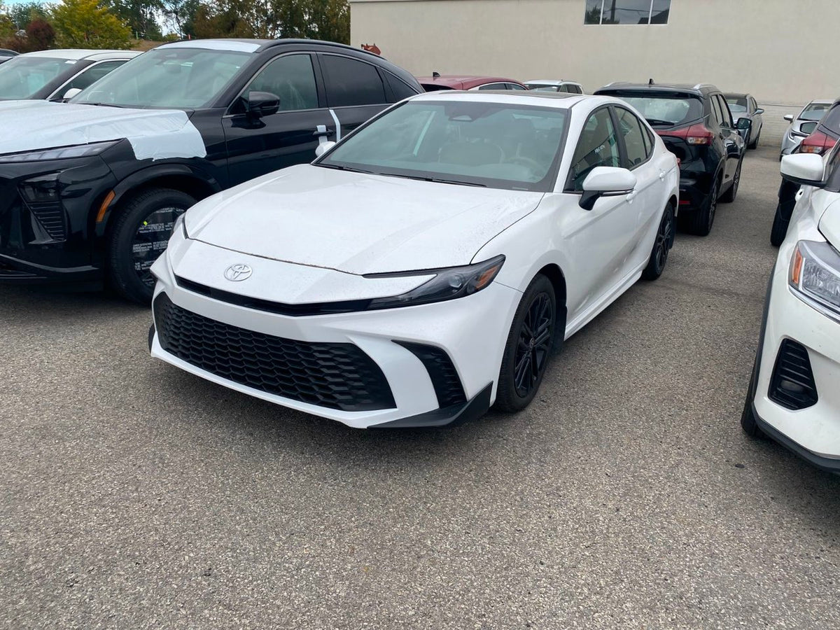2026 Toyota Camry SE UP