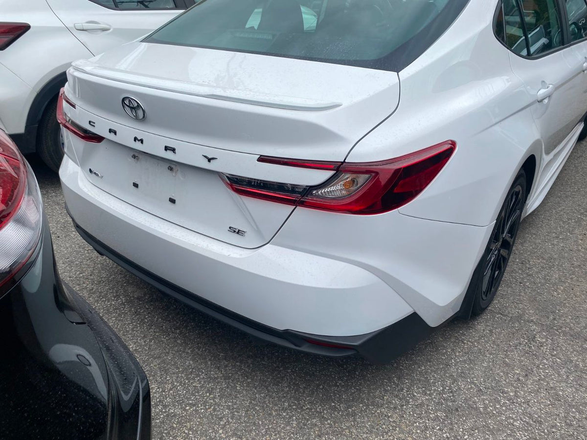 2026 Toyota Camry SE UP