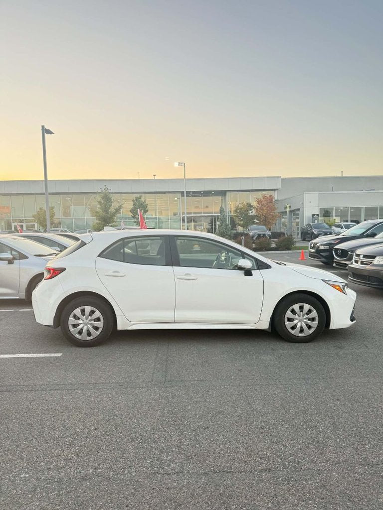 2024 Toyota Corolla Hatchback SE