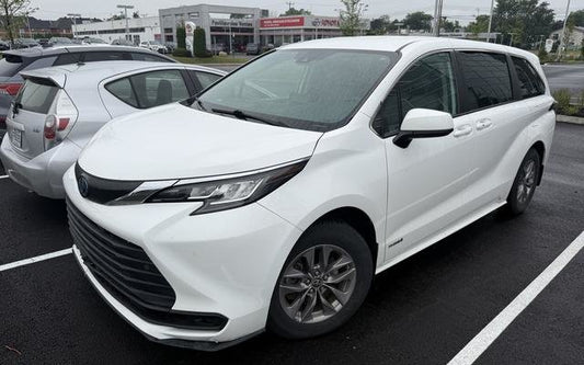 2021 Toyota Sienna LE FWD
