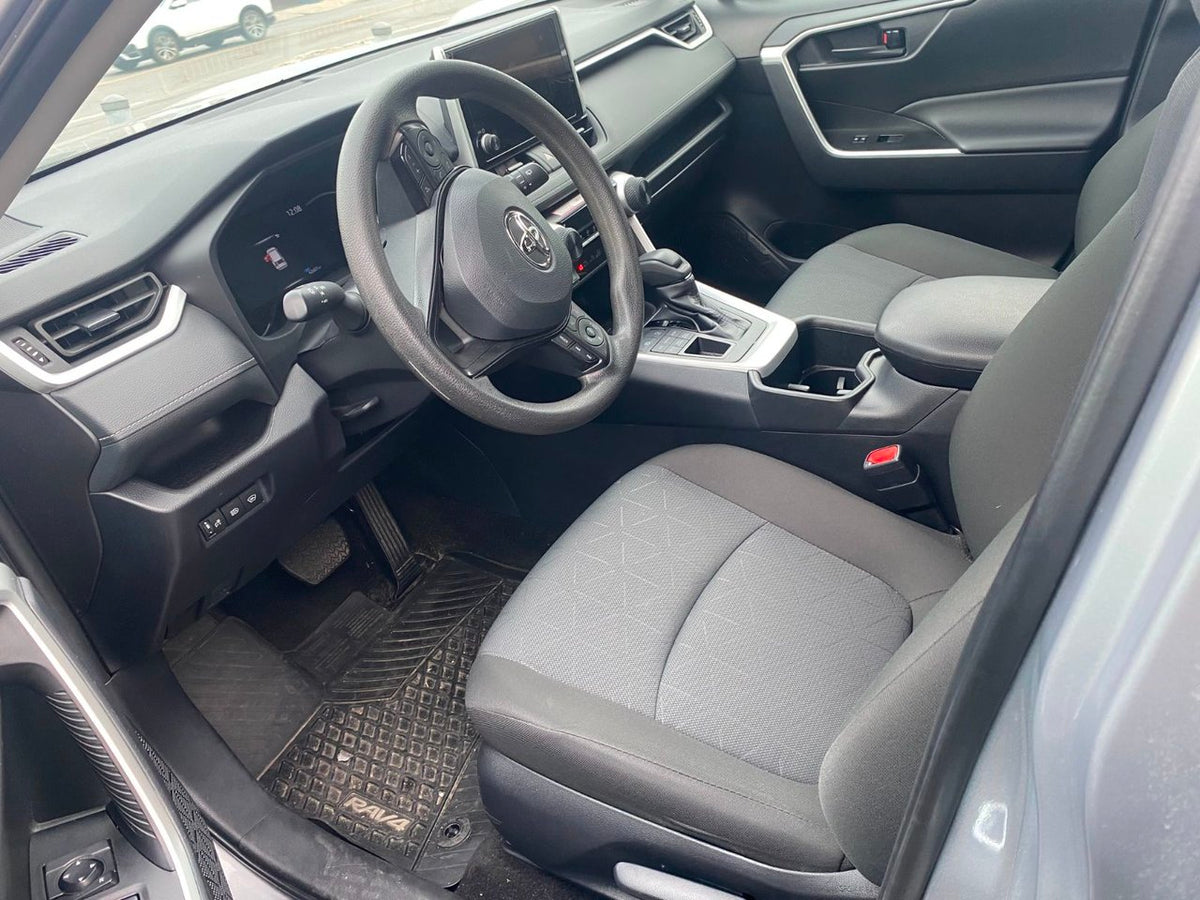 2025 Toyota RAV4 LE AWD