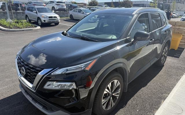 2022 Nissan Rogue SV Moonroof