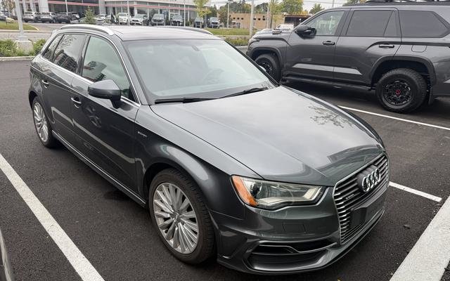 2016 Audi A3 e-tron Premium Plus