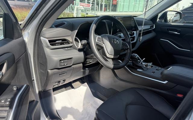 2024 Toyota Highlander Hybrid XLE
