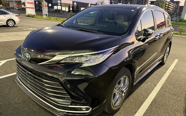 2025 Toyota Sienna Limited AWD