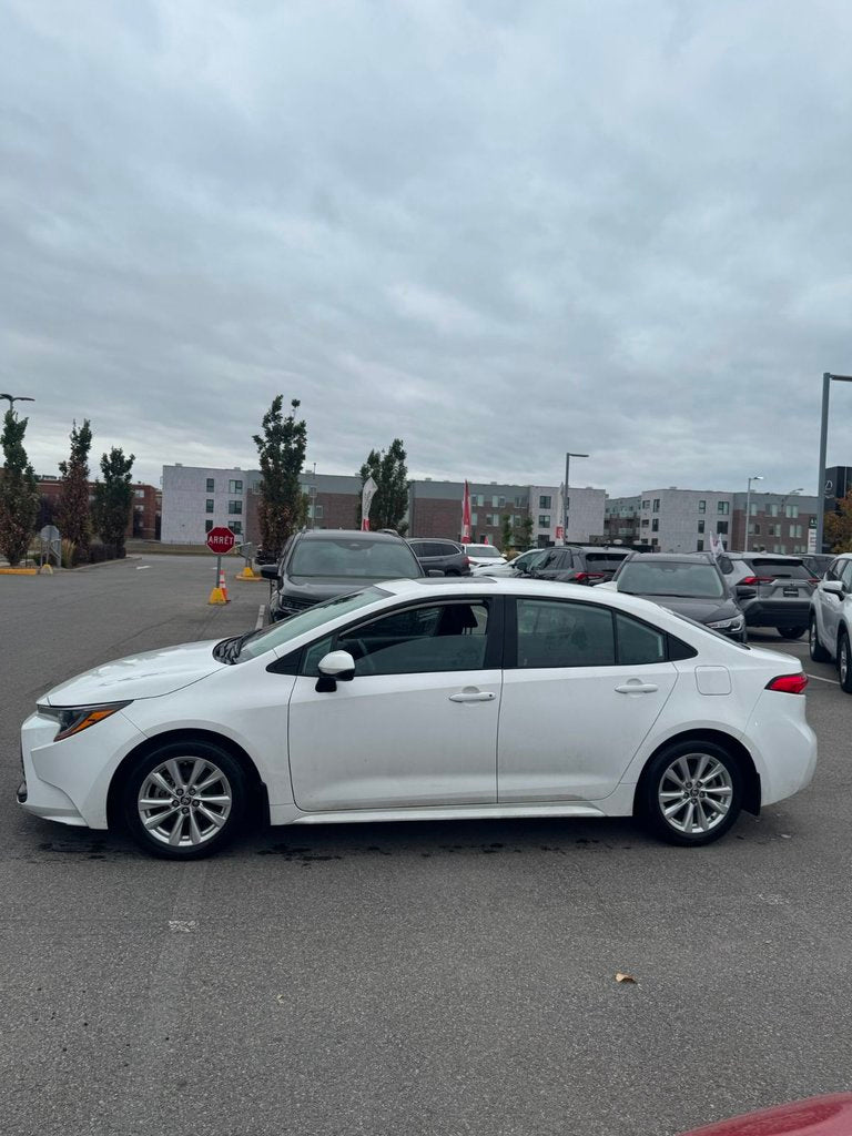 2025 Toyota Corolla LE UPGRADE