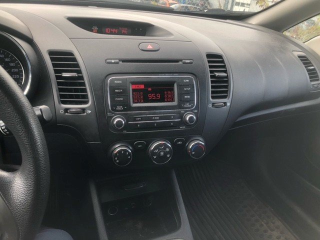 2016 Kia Forte 5-Door LX PLUS