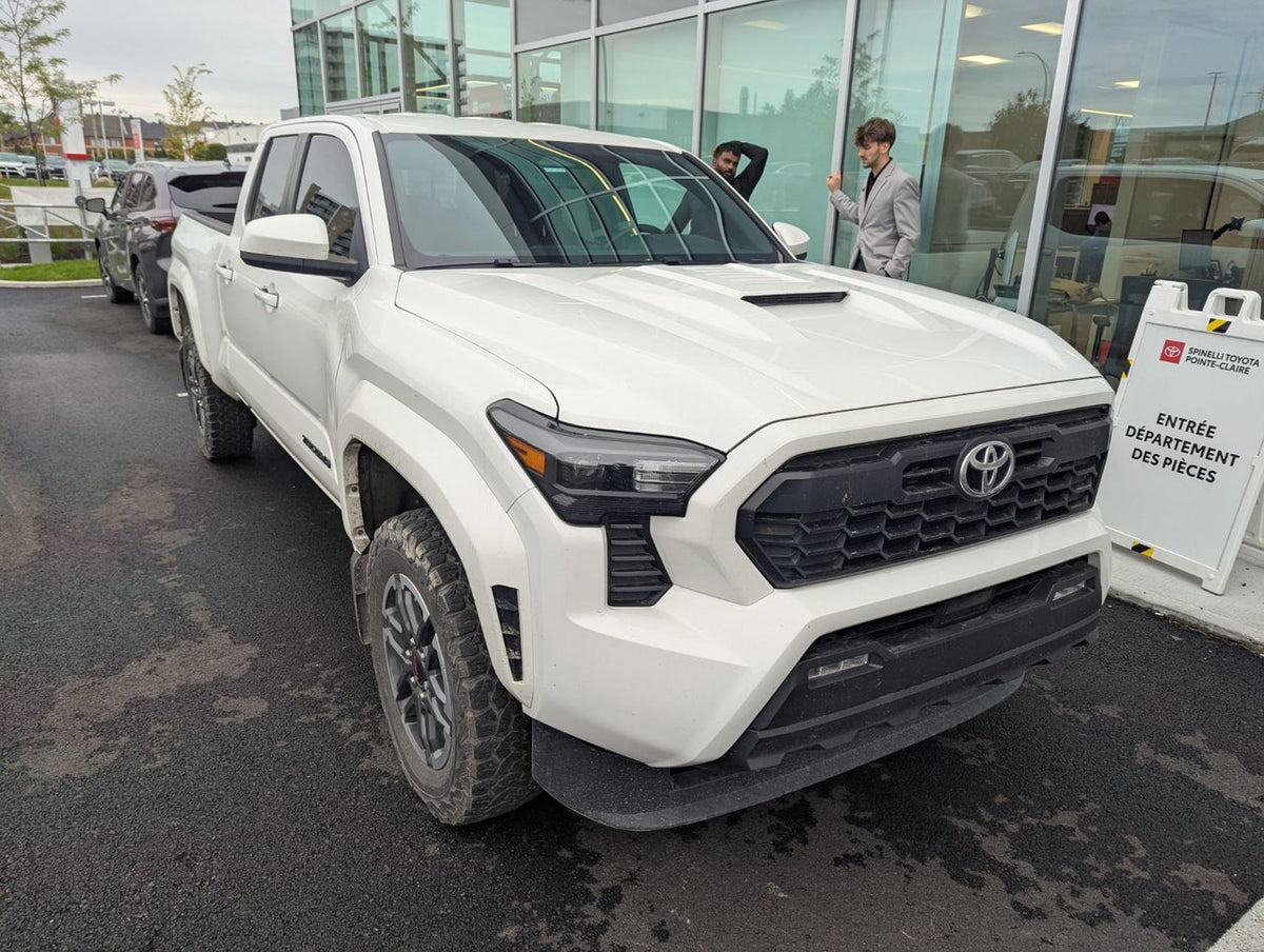 2024 Toyota Tacoma TRD SPORT