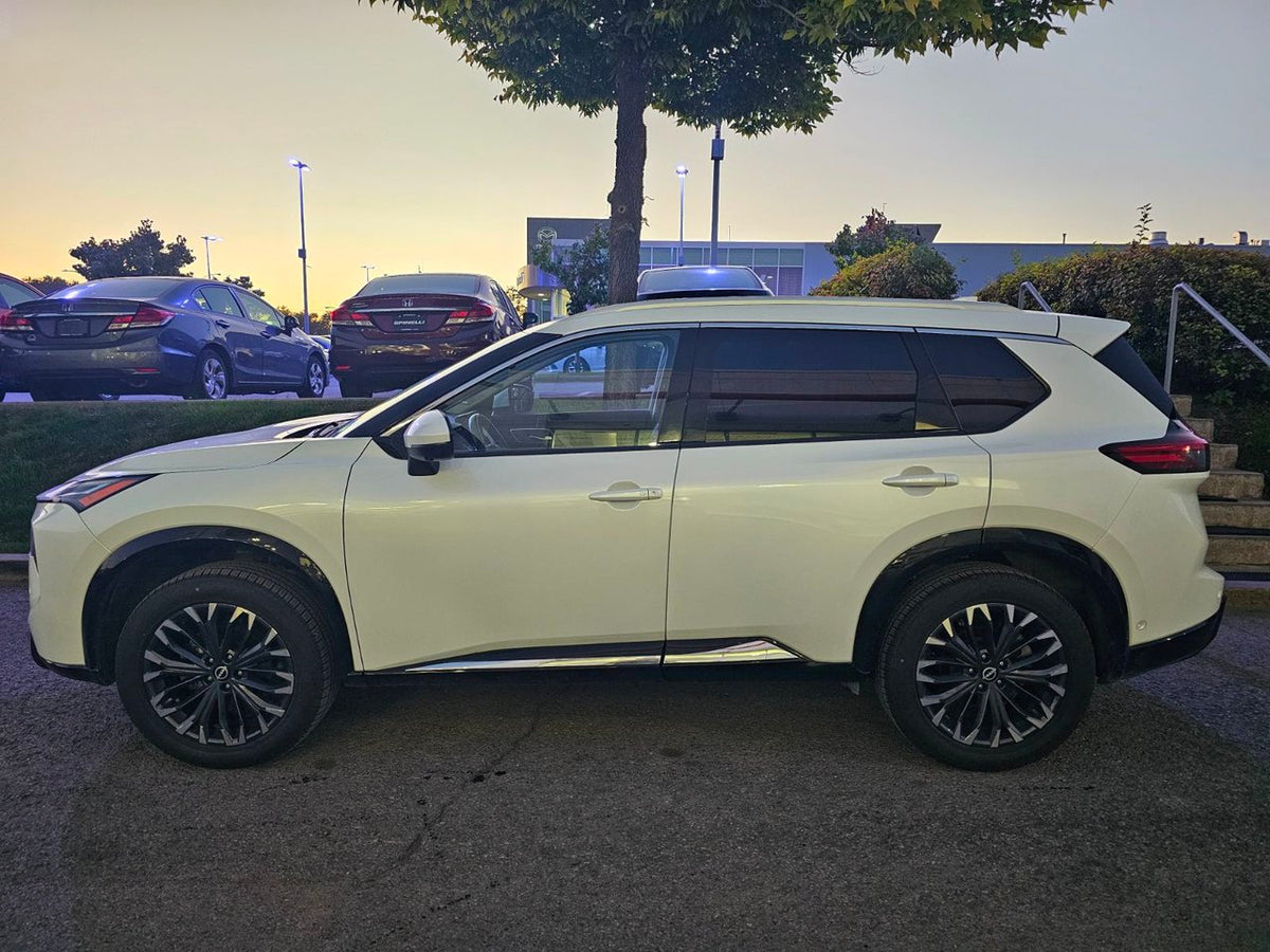 2024 Nissan Rogue PLATINUM AWD; CUIR TOIT PANO SIEGE+VOLANT CHAUFFAN
