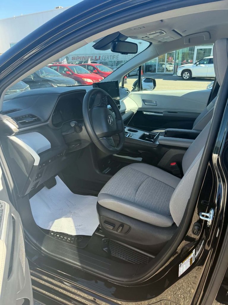 2026 Toyota Sienna HYBRID LE AWD