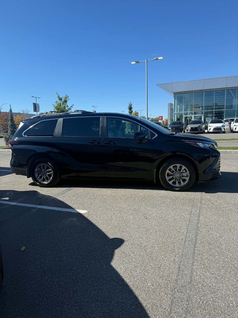 2026 Toyota Sienna HYBRID LE AWD