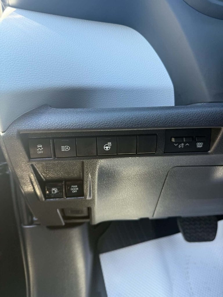 2026 Toyota Sienna HYBRID LE AWD