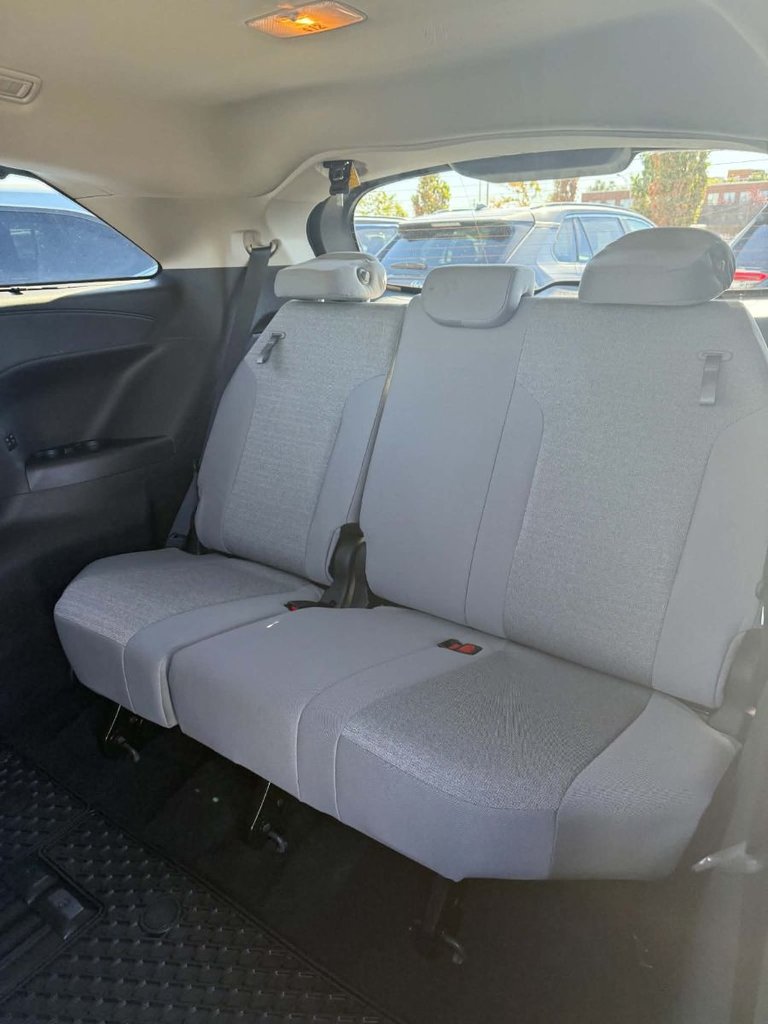 2026 Toyota Sienna HYBRID LE AWD