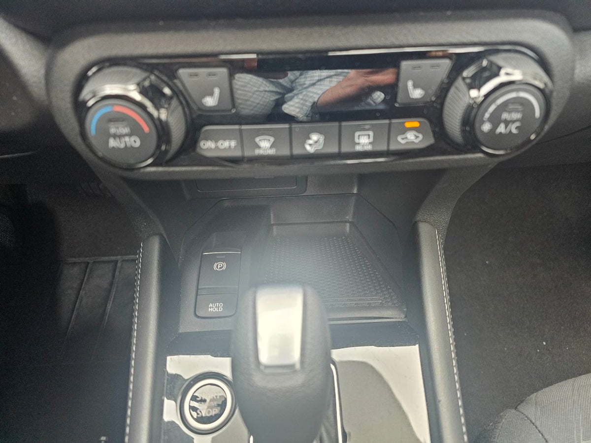 2025 Nissan Kicks Play SV FWD; ANGLES MORT SIÈGES+VOLANT CHAUFFANT MAGS