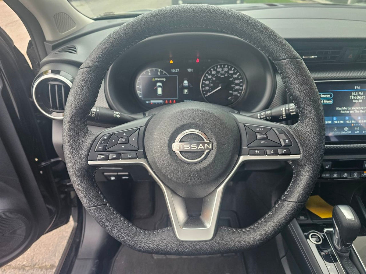 2025 Nissan Kicks Play SV FWD; ANGLES MORT SIÈGES+VOLANT CHAUFFANT MAGS