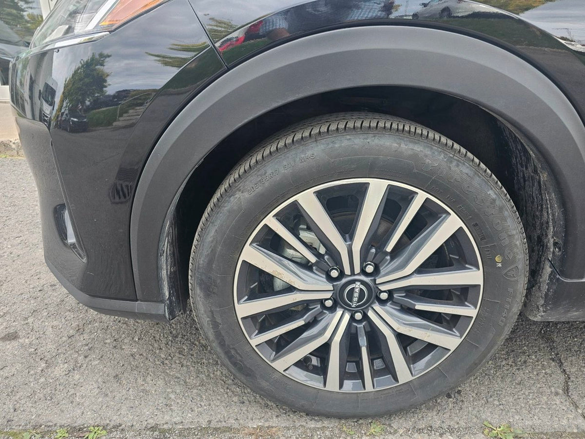 2025 Nissan Kicks Play SV FWD; ANGLES MORT SIÈGES+VOLANT CHAUFFANT MAGS