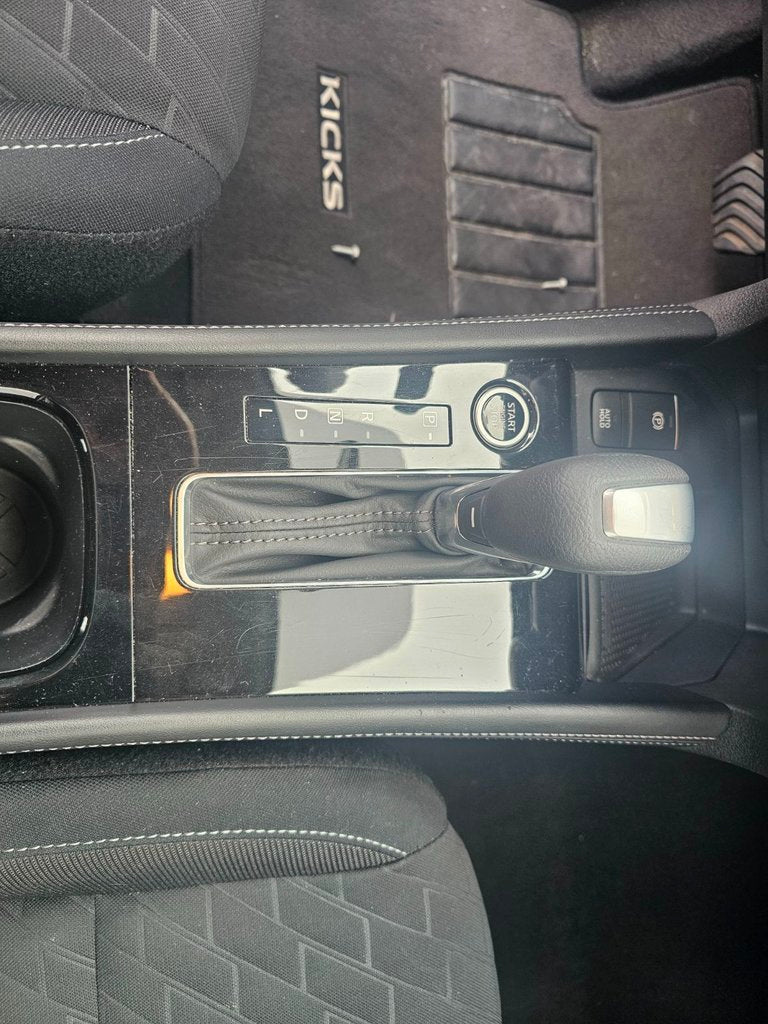 2025 Nissan Kicks Play SV FWD; ANGLES MORT SIÈGES+VOLANT CHAUFFANT MAGS